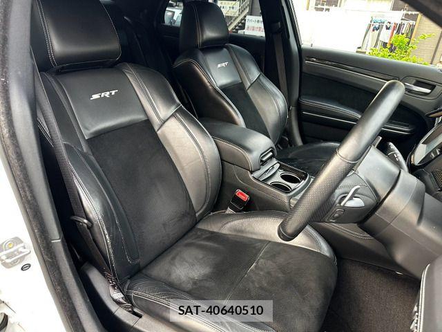 Chrysler 300 2013-06 8313666-13