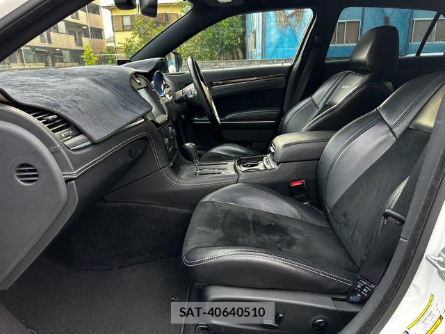Chrysler 300 2013-06 8313666-15