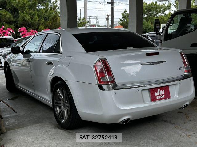 Chrysler 300 2013-07 8335219-5