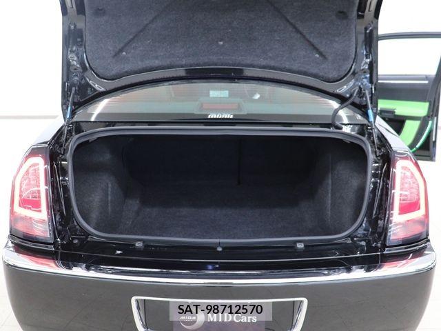 Chrysler 300C 2006-09 7721877-18