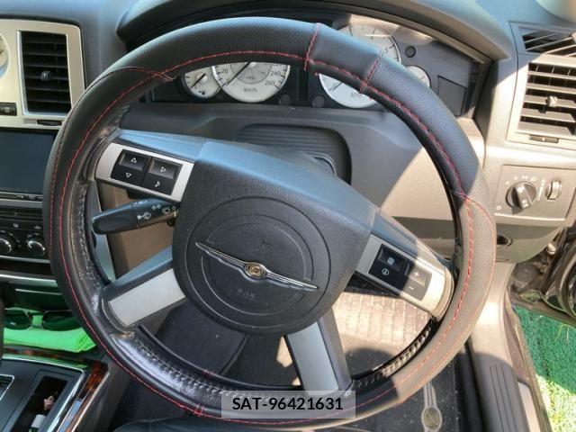Chrysler 300C 2009-05 8034818-13