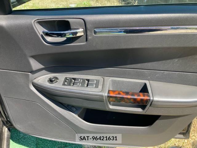 Chrysler 300C 2009-05 8034818-22