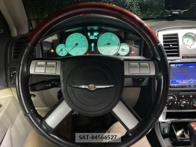 Chrysler 300C 2006-02 8658406-11