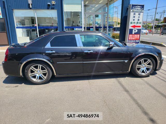 Chrysler 300C 2012-12 1084559-16