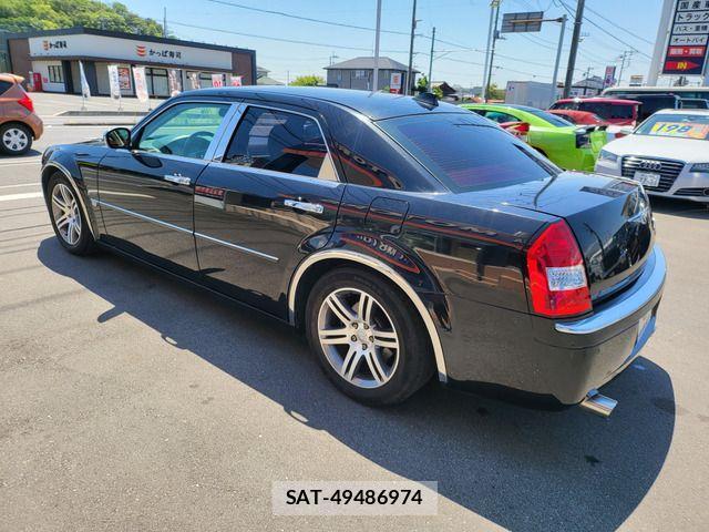 Chrysler 300C 2012-12 1084559-1