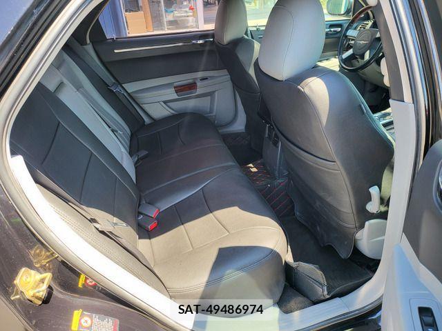 Chrysler 300C 2012-12 1084559-5