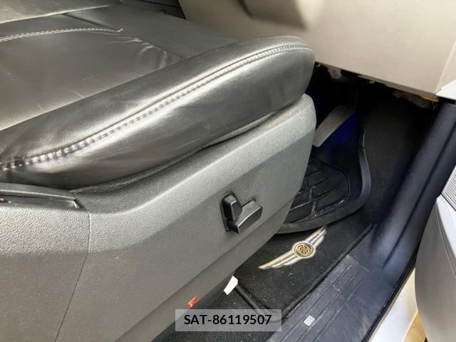 Chrysler GRAND VOYAGER 2008-06 8848464-9