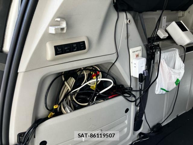 Chrysler GRAND VOYAGER 2008-06 8848464-21