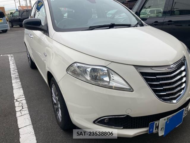 Chrysler YPSILON 2014-05 7326187-2