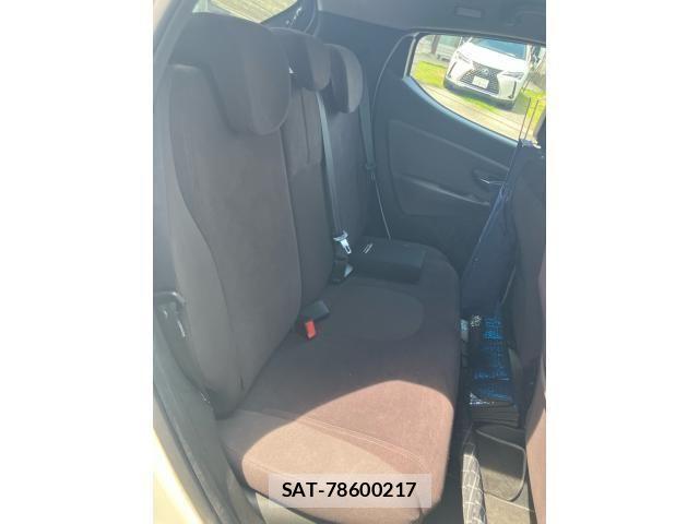 Chrysler YPSILON 2014-03 7783454-12