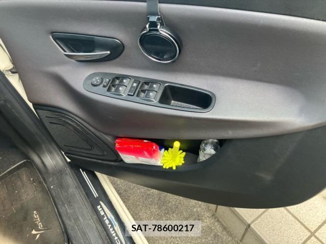 Chrysler YPSILON 2014-03 7783454-14