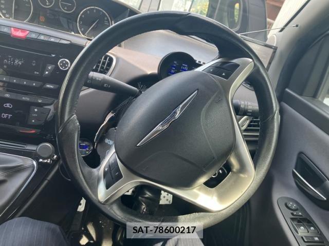 Chrysler YPSILON 2014-03 7783454-15