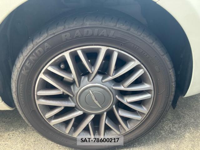 Chrysler YPSILON 2014-03 7783454-5