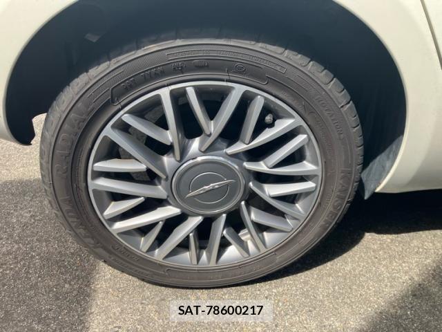 Chrysler YPSILON 2014-03 7783454-6