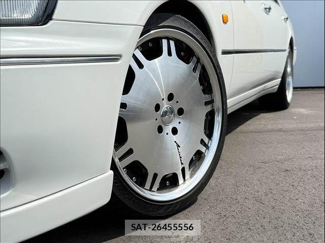 Nissan CIMA 1998-03 8879082-2