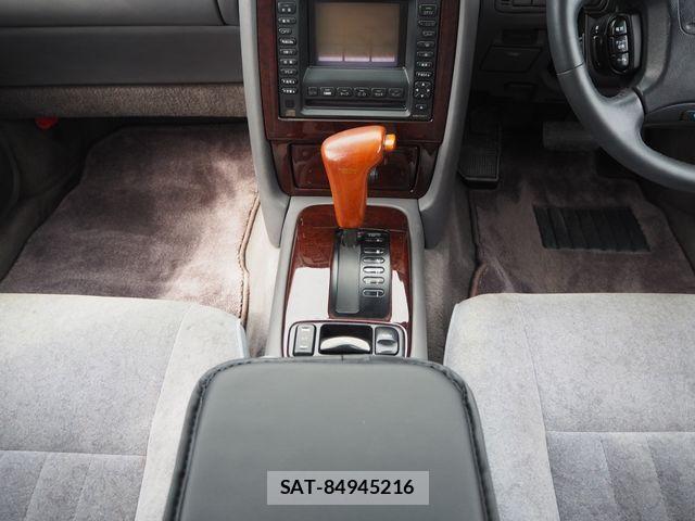 Nissan CIMA 1996-01 6495962-16
