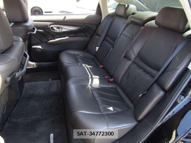 Nissan CIMA HYBRID 2015-04 1305639-11