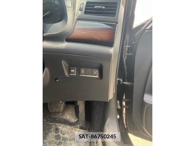 Nissan CIMA HYBRID 2013-07 7216066-12