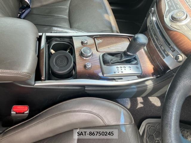 Nissan CIMA HYBRID 2013-07 7216066-15