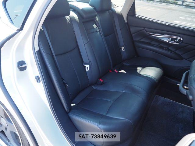 Nissan CIMA HYBRID 2013-07 7453457-19