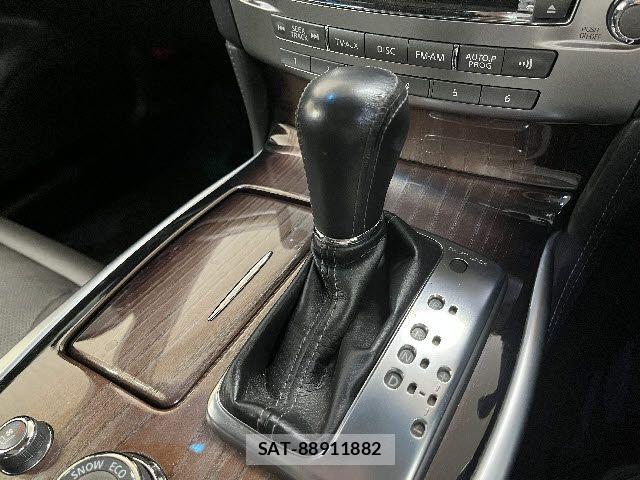 Nissan CIMA HYBRID 2014-10 7875759-19