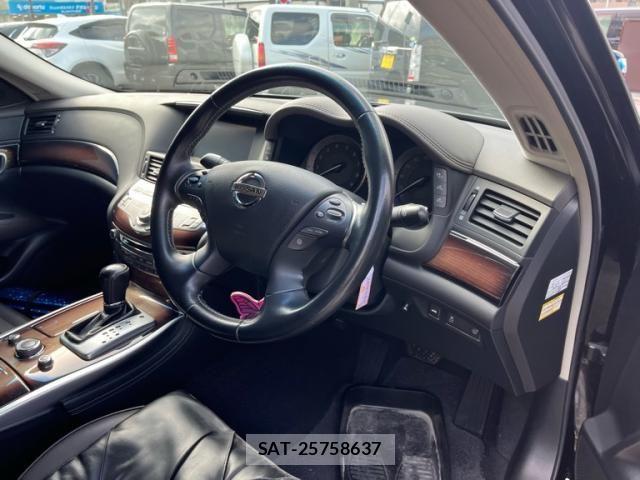 Nissan CIMA HYBRID 2013-08 8229254-10