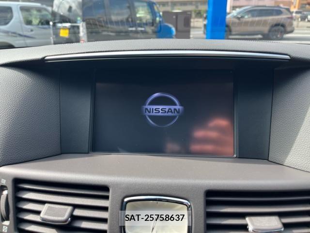 Nissan CIMA HYBRID 2013-08 8229254-16