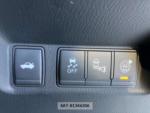 Nissan CIMA HYBRID 2017-09 8411624-15