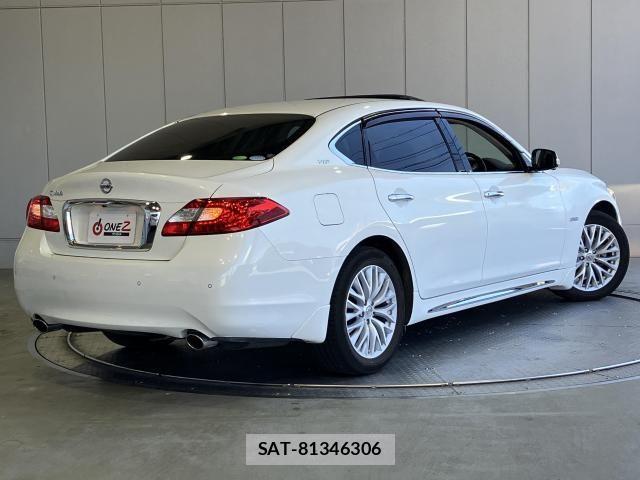 Nissan CIMA HYBRID 2017-09 8411624-27