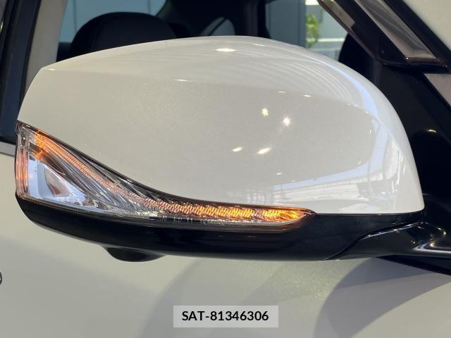 Nissan CIMA HYBRID 2017-09 8411624-3