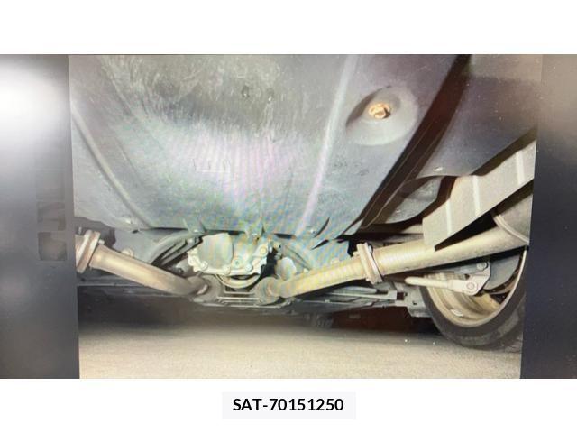 Nissan CIMA HYBRID 2014-01 8879085-7