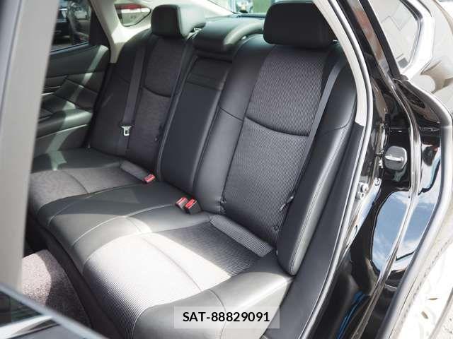 Nissan CIMA HYBRID 2013-10 8883412-9