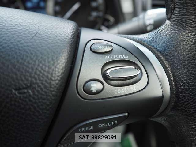 Nissan CIMA HYBRID 2013-10 8883412-14