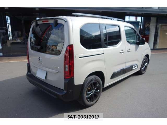 Citroen BERLINGO 2022-04 7216074-11