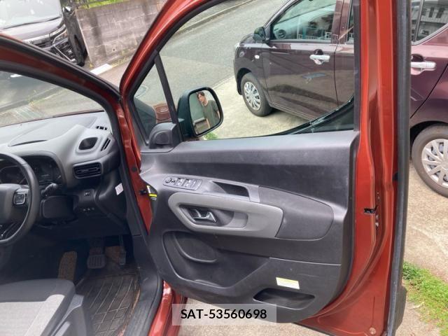 Citroen BERLINGO 2021-03 8034824-9