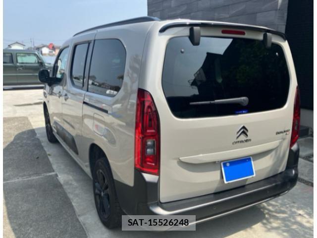 Citroen BERLINGO 2023-10 8073240-4