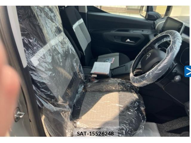 Citroen BERLINGO 2023-10 8073240-6