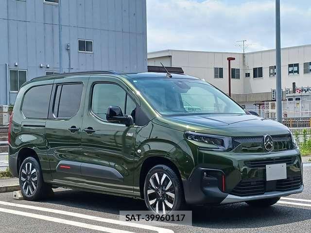 Citroen BERLINGO 2026-04 8206833-6
