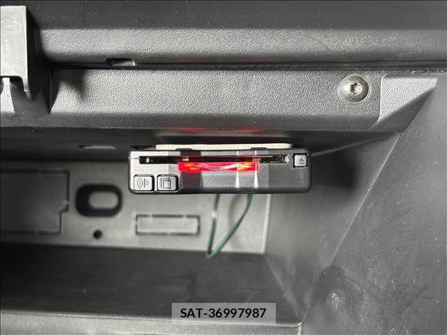 Citroen BERLINGO 2021-11 8244837-10