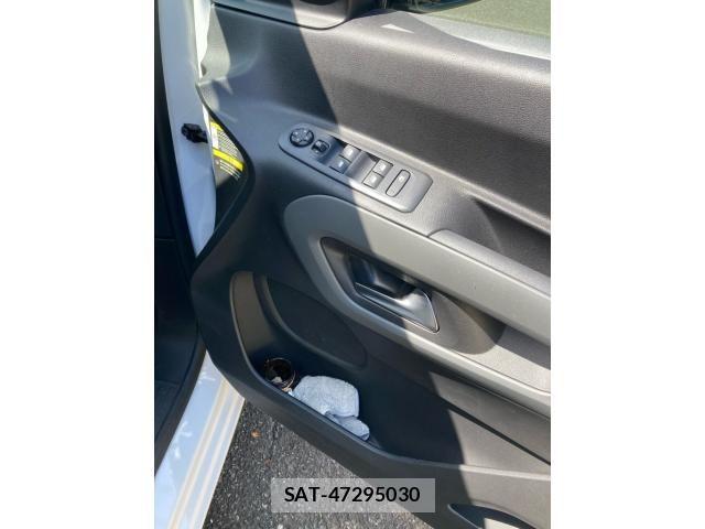 Citroen BERLINGO 2023-09 8354127-7
