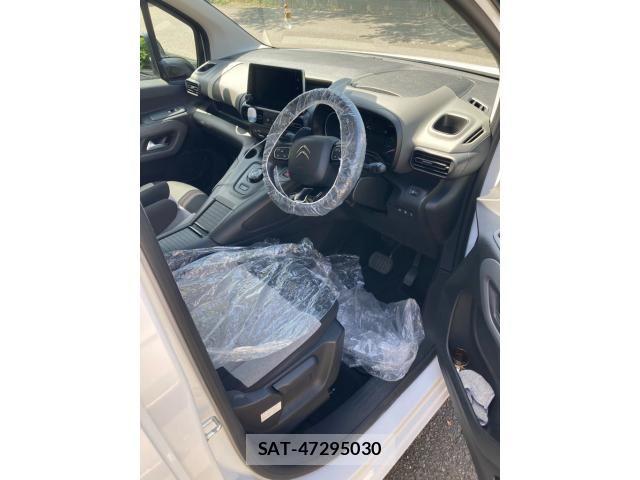 Citroen BERLINGO 2023-09 8354127-8