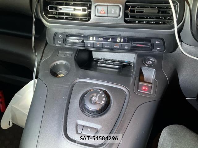 Citroen BERLINGO 2023-09 8365133-18