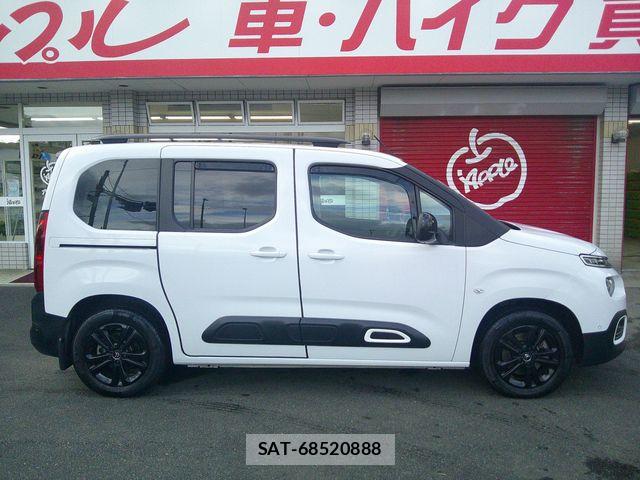 Citroen BERLINGO 2023-01 8665938-3