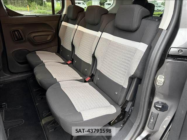 Citroen BERLINGO 2023-07 8828225-9
