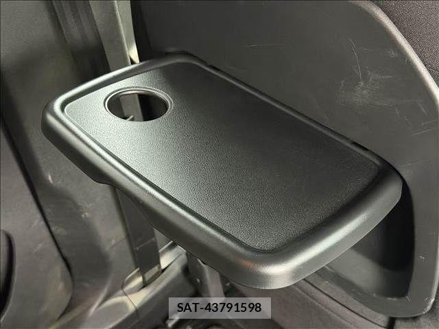 Citroen BERLINGO 2023-07 8828225-28