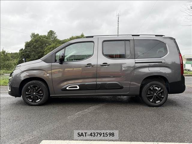 Citroen BERLINGO 2023-07 8828225-5