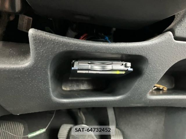 Citroen C2 2006-03 8354129-18