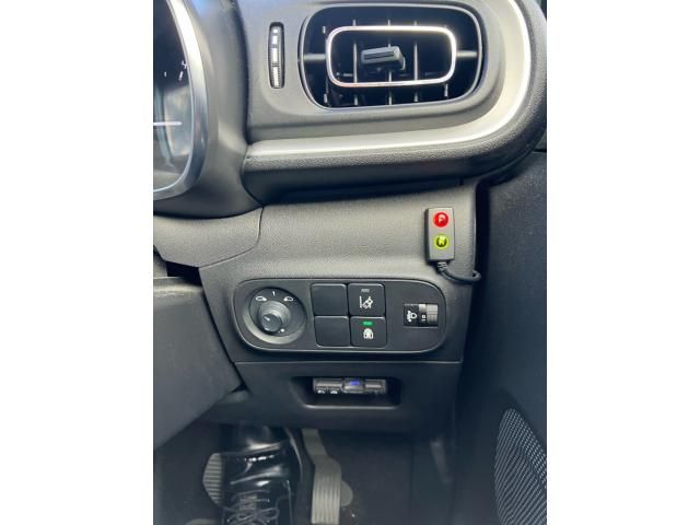 Citroen C3 2018-04 2007396-15