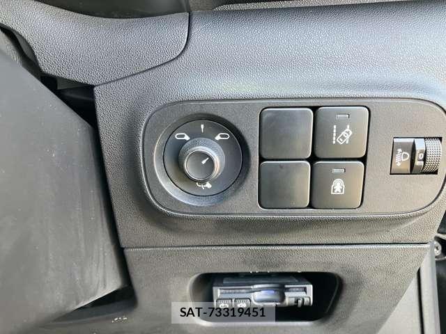 Citroen C3 2018-07 5862093-26