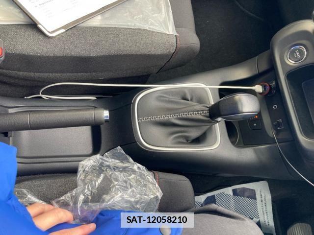 Citroen C3 2018-12 5862085-22